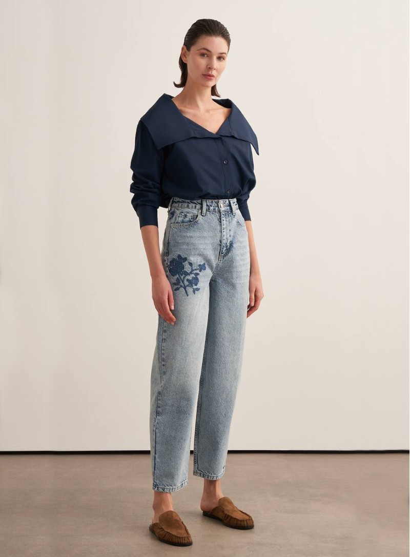 ΤΖΙΝ CROPPED BLUE FLOWER 26218 Παντελόνια - Ολόσωμες