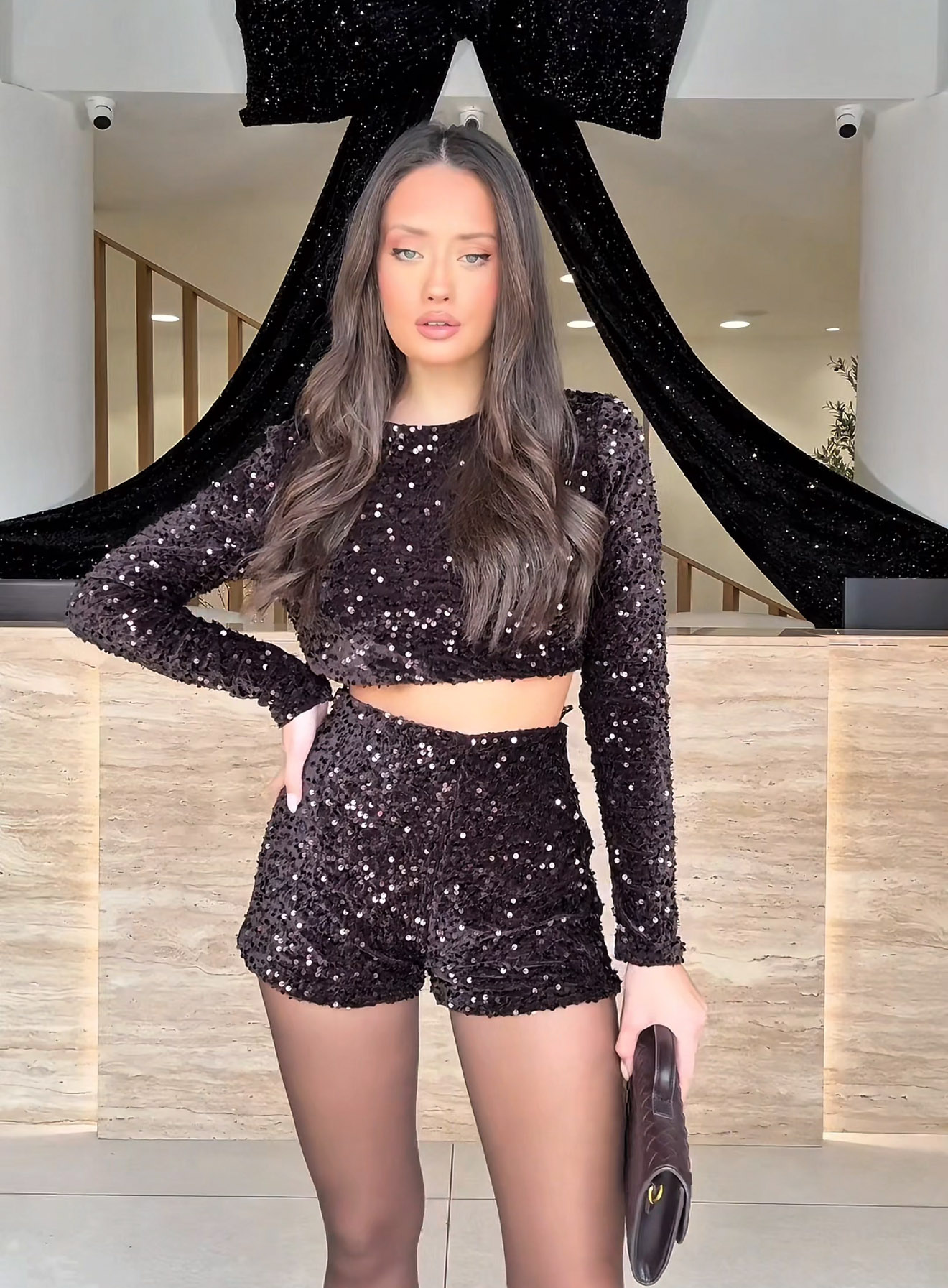SET SHORTS WITH CROPPED TOP SEQUIN CHOCOLA 26210